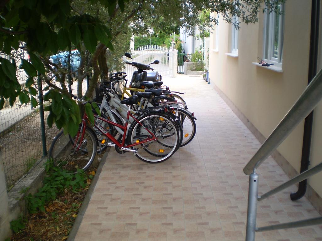 Tare, Free Parking Apartment *